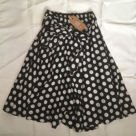 Flint and Moss NWT midi length skirt with tie belt
